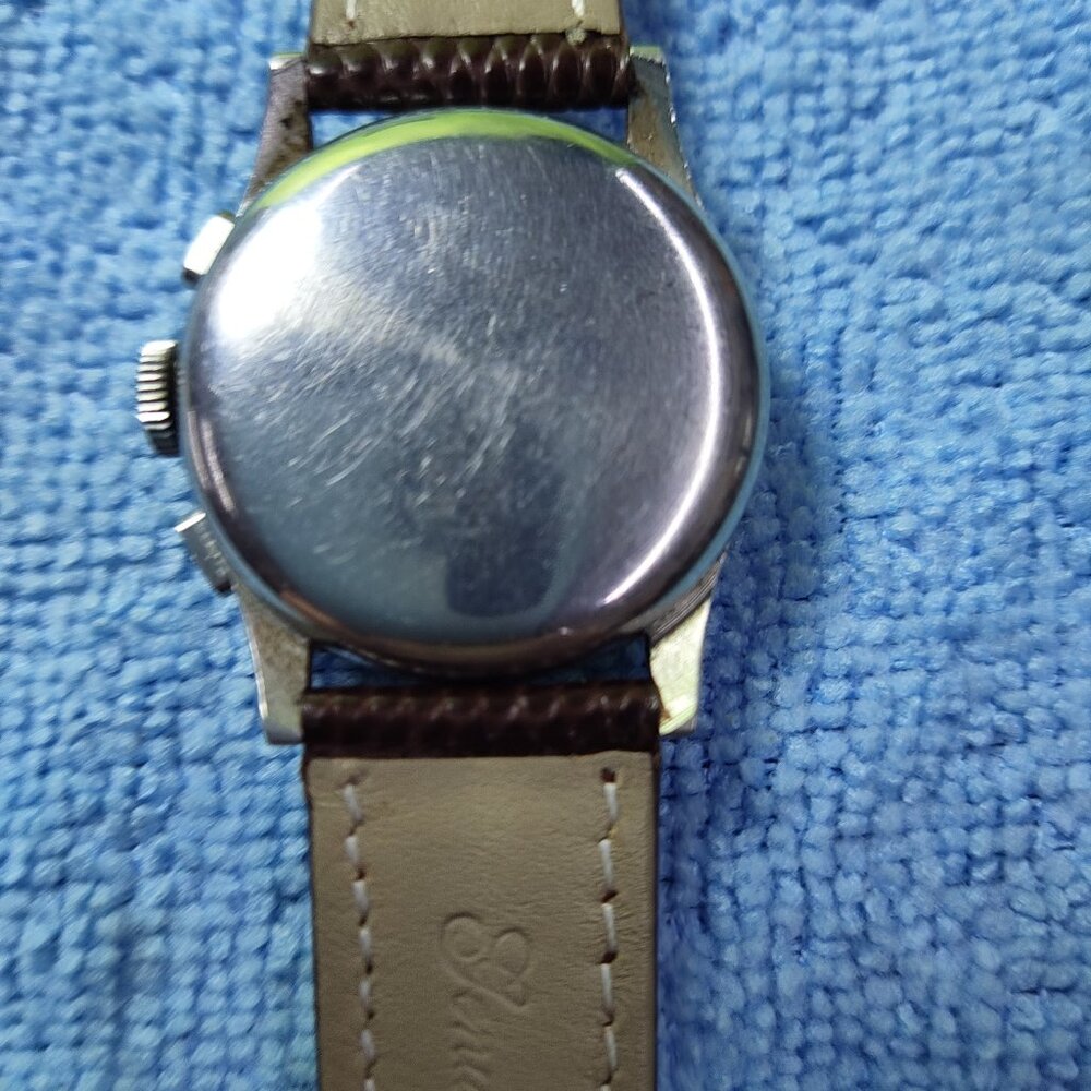 Vintage Movado M95 Chronograph - Picture 4 of 13